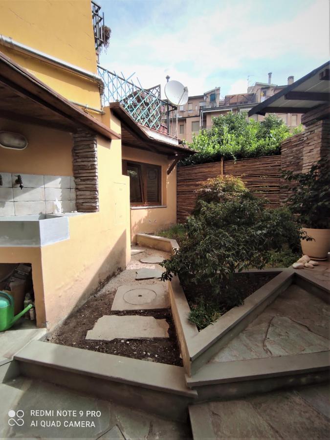 Careggi Garden Apartment Флоренція Екстер'єр фото